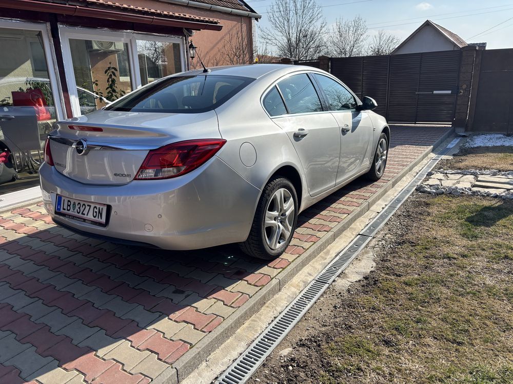 Opel Insignia 2.0 160CP