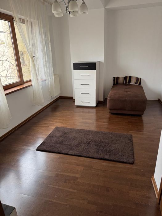 Apartement 3 camere de inchiriat. Sector 2