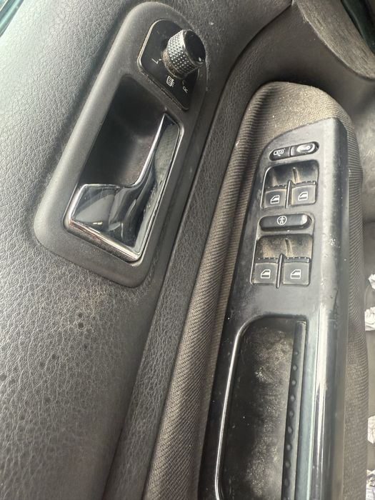Vând golf 4 1.6 benzina si gpl