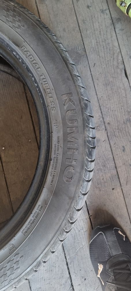 Khumo 215 45 16 vara