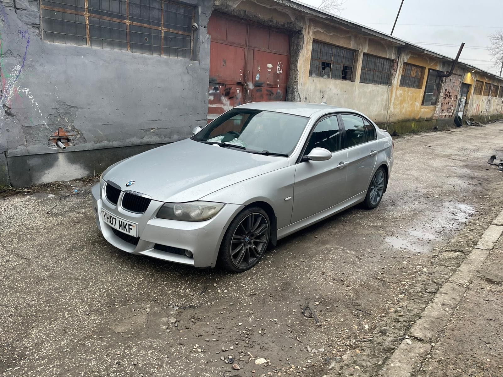 БМВ E90 2.0д 163 М-пакет преди фейс на части