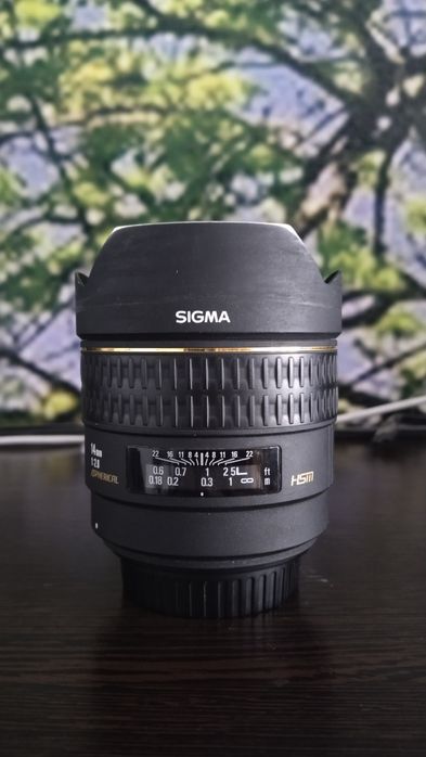 Широкоугольный объектив SIGMA  14mm для canon ef
