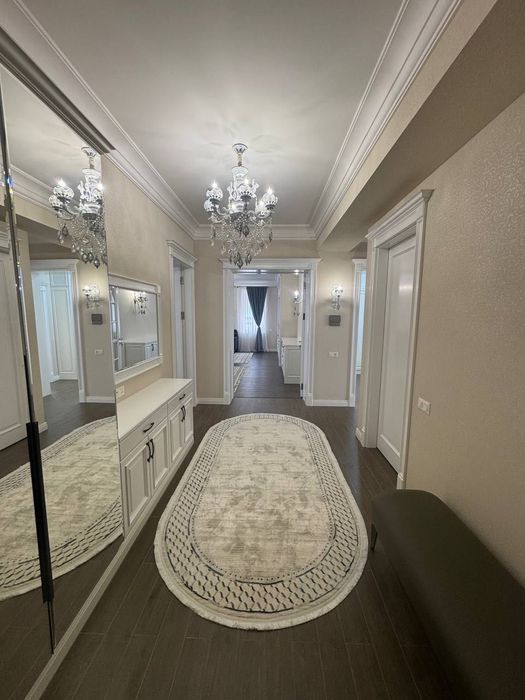 Продоется 3-х комнатная квартира в Ж/К Gabus. 1 этаж, 148 м2.