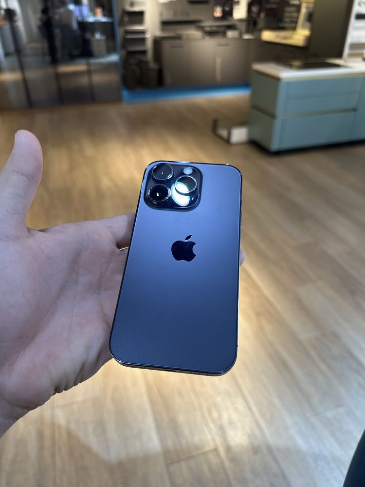 продается Apple 14 pro