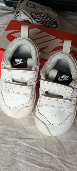 Nike piele albi marimea 22