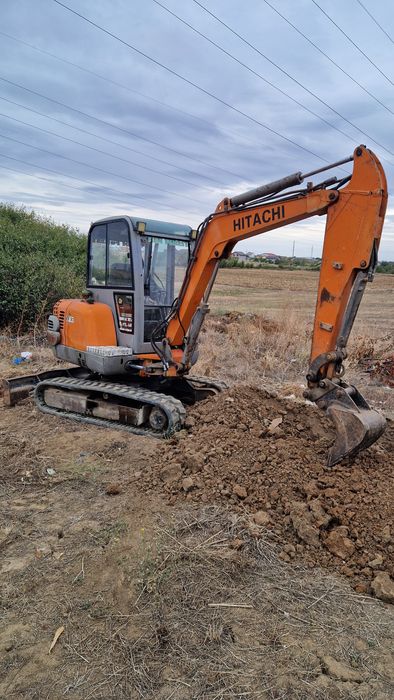 Închiriez miniexcavator la preţuri minime pentru diverse lucrări .