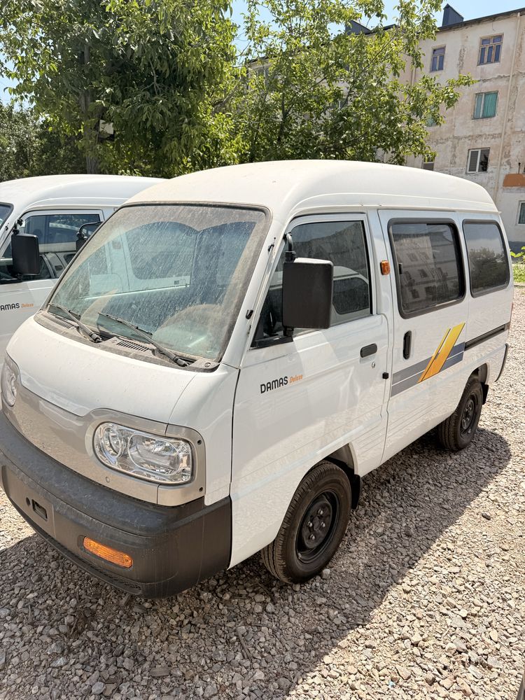 Xar xil shevrolet GM moshinalari bor