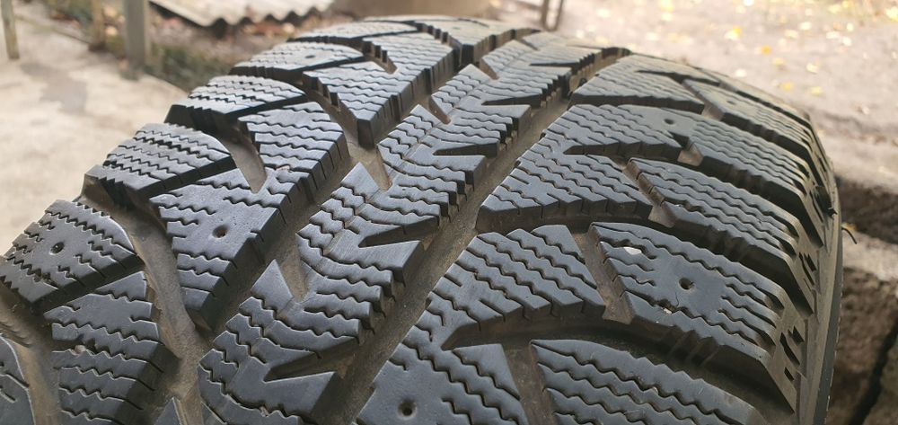 Комплект зимней резины Lassa Iceways 2. 215/50/17