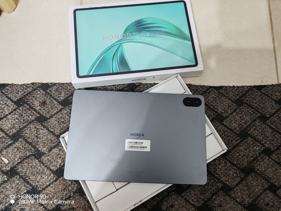 vând honor pad x8a 11"