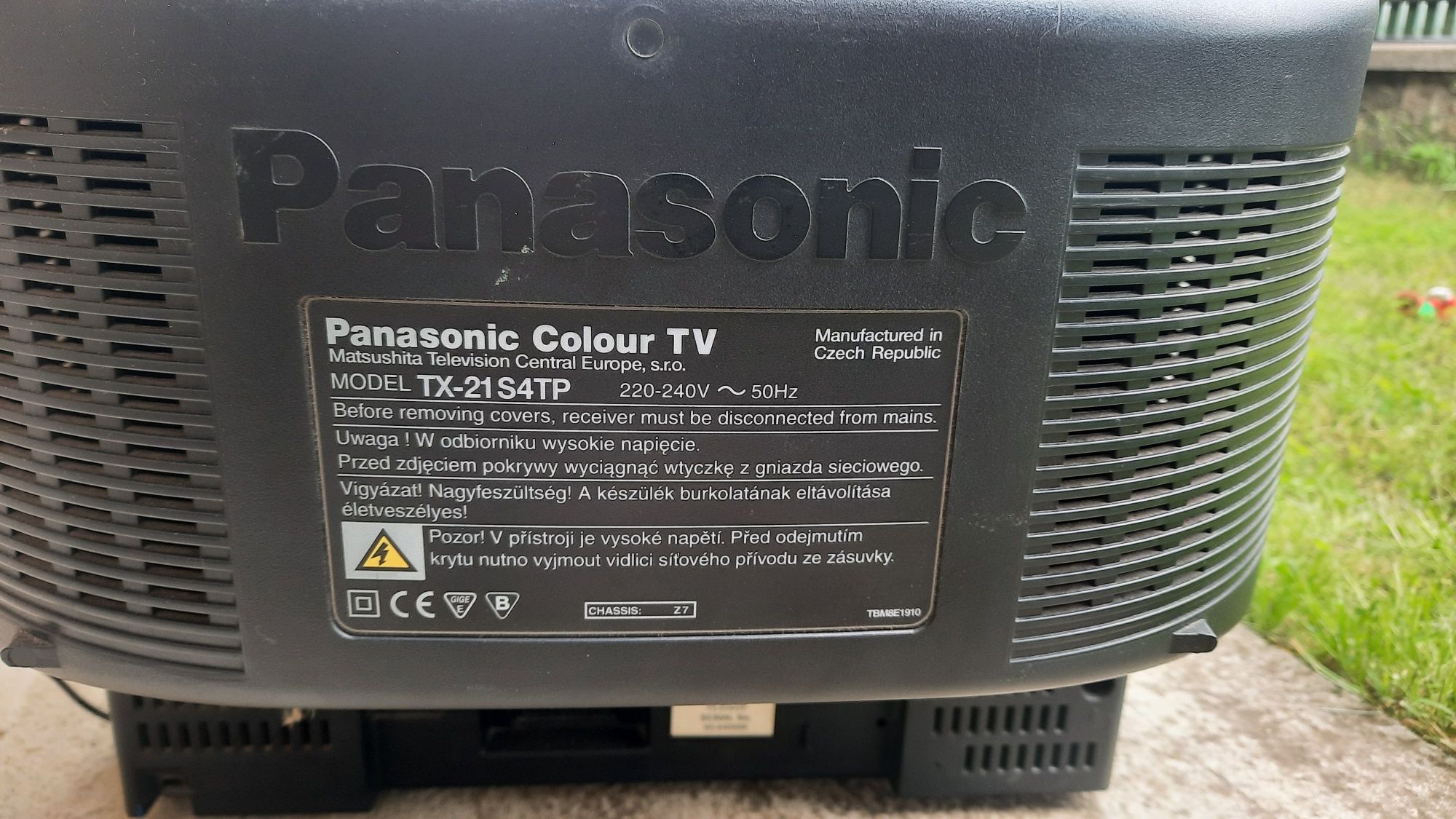 Televizor Panasonic TX-21S4TP cu tub cinescop ( CRT ).