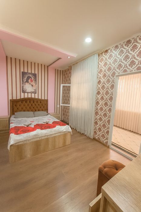 ! Продается двухэтажный коттедж ! Срочно сотилади