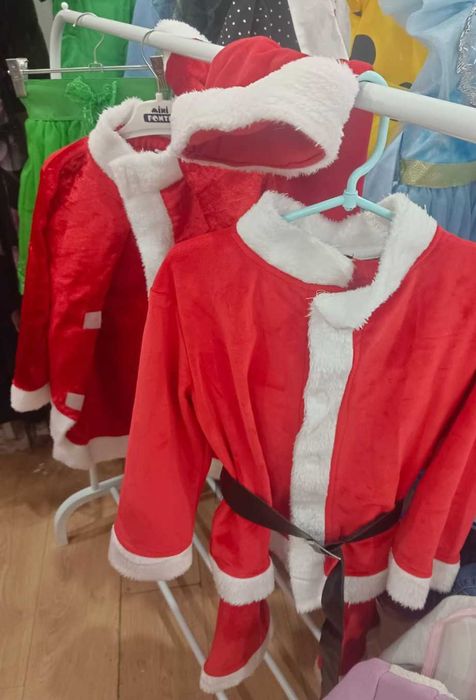 Продам/ сдам в прокат костюмы детские Санта Клаус