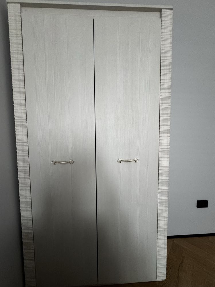 Продам шкаф почти новый