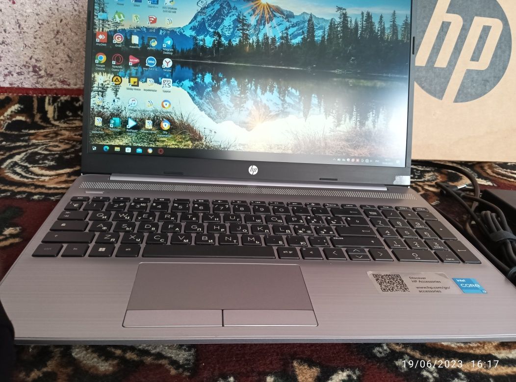 Noutbuk. hp Intel core i3-1115.