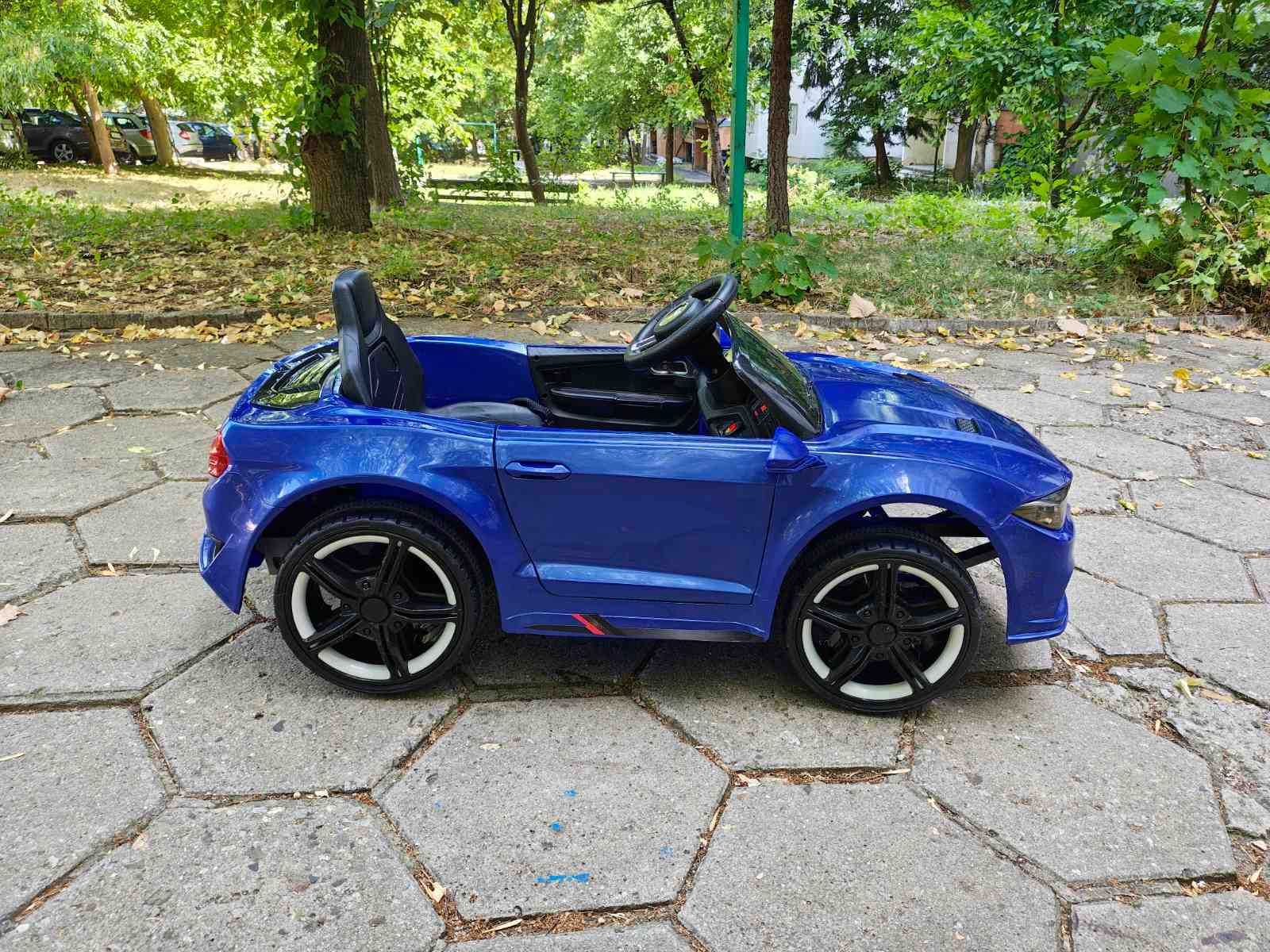 Акумулаторна детска количка