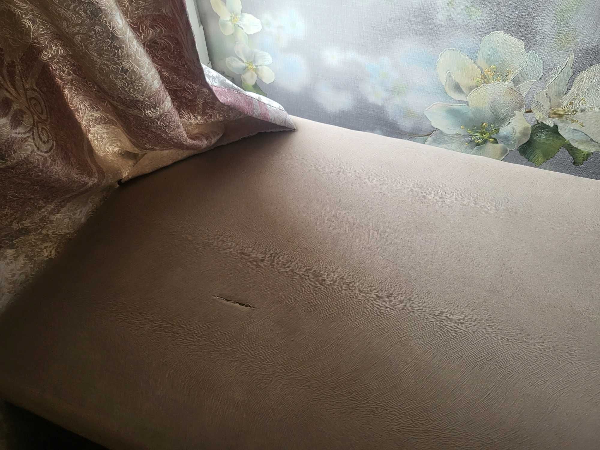 Диван + кресло + кушетка в одном стиле