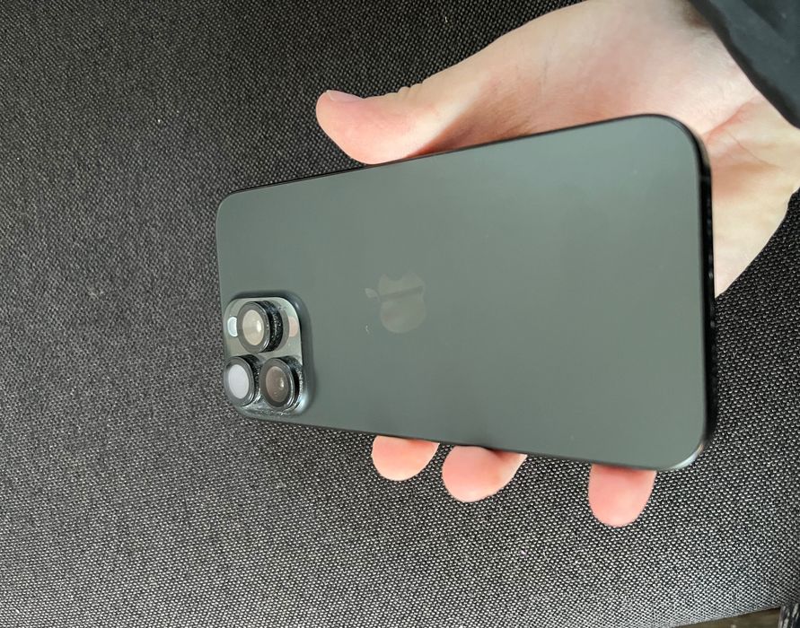 Vând urgent 16 pro Max , îl vând pentru ca vreau să îmi iau 17