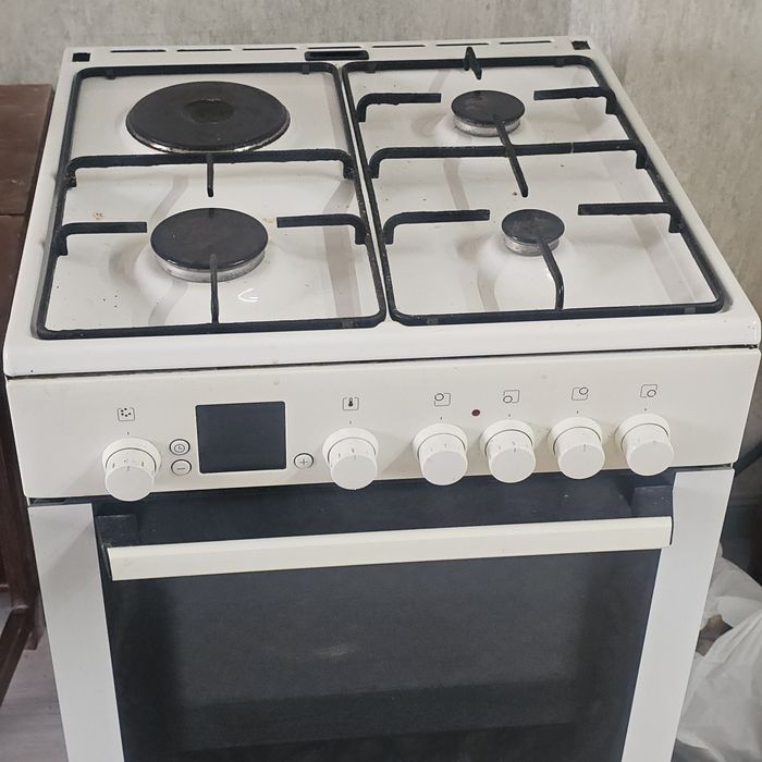 Газовая плита с электрической духовкой