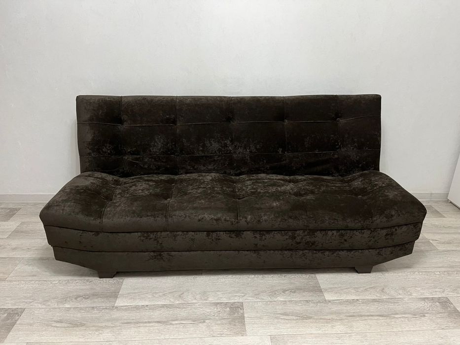 Диван новый продам