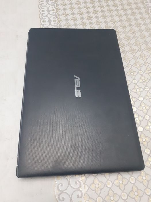 Asus Laptop Kompyuter