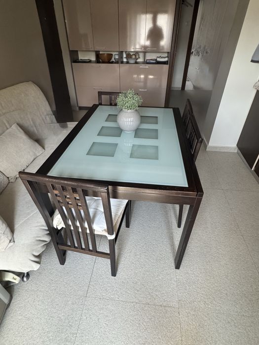 Masă de dining extensibila