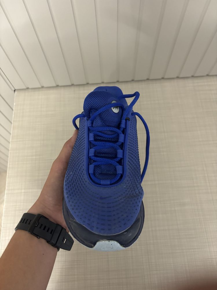Обувки-Nike DN.Цвят-син и тъмно сим