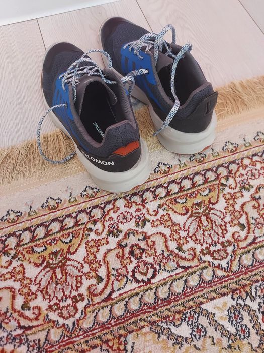 Adidasi salomon marimea 37