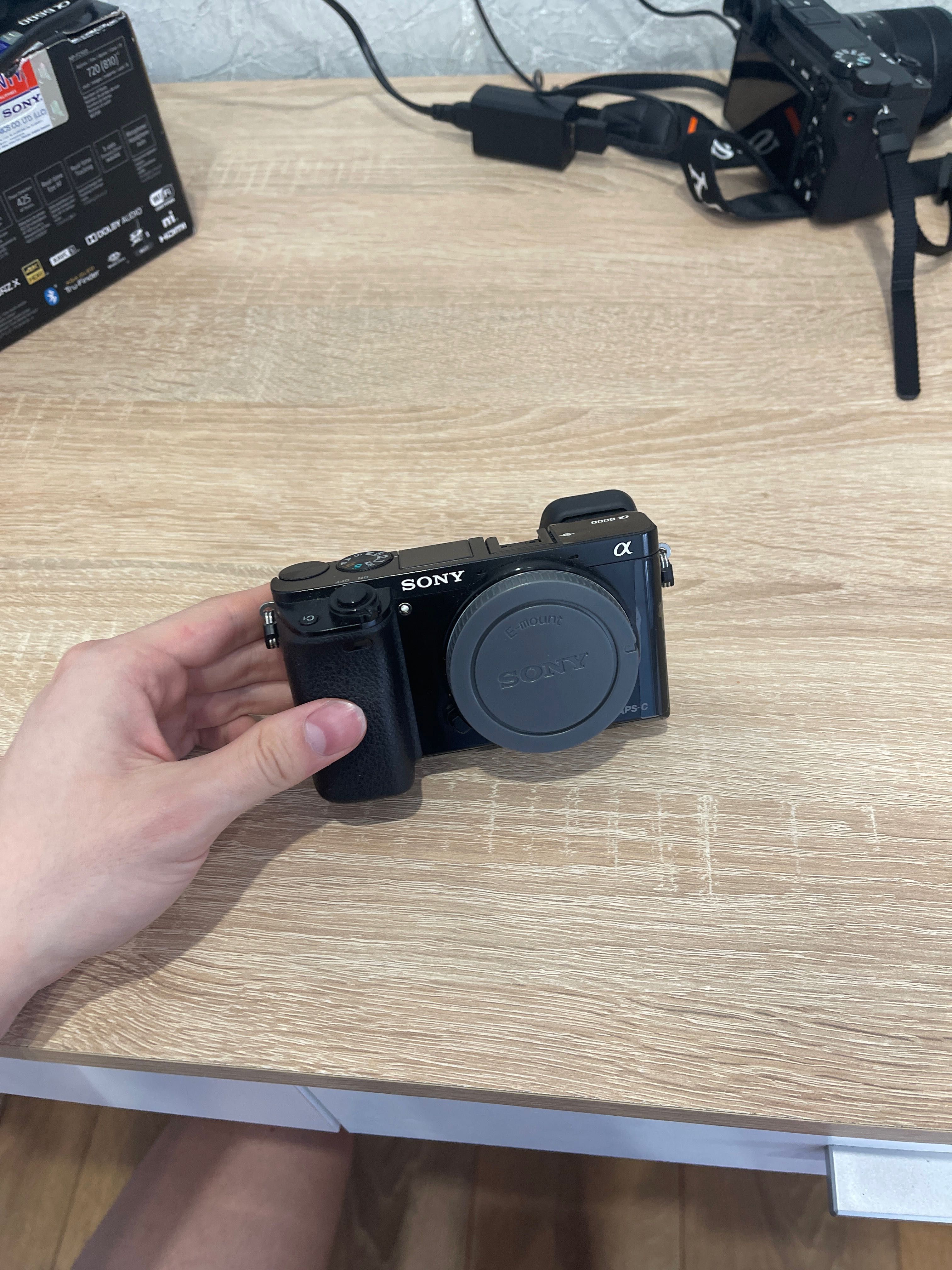 Продается Sony a6000 body