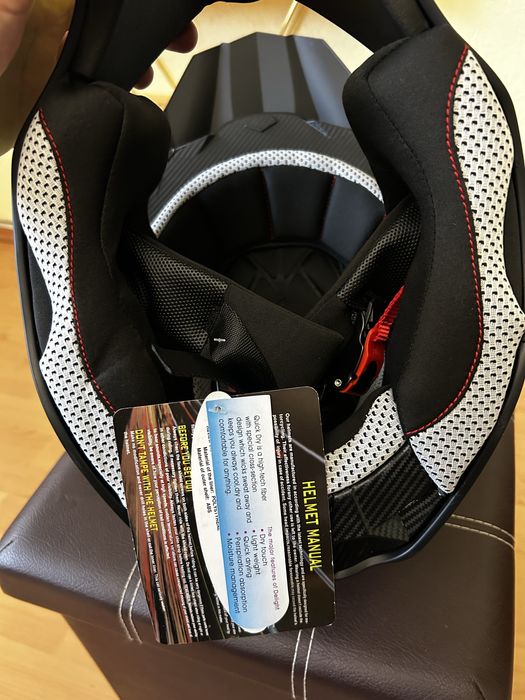 Чисто нова каска за мотокрос , атв , мтв , вело ,тротинетка ,велосипед