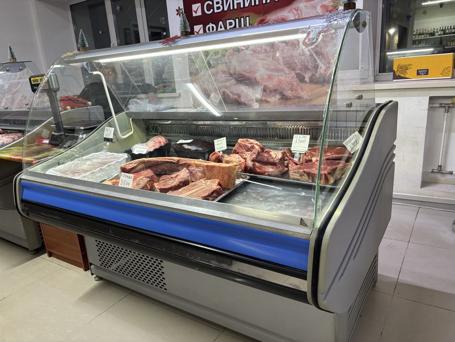 Продам холодильную ветрину