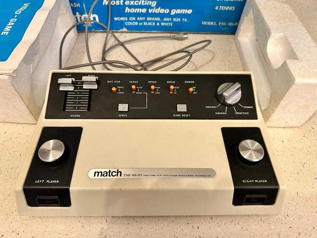 First Generation Video Game Console - retro - 1977