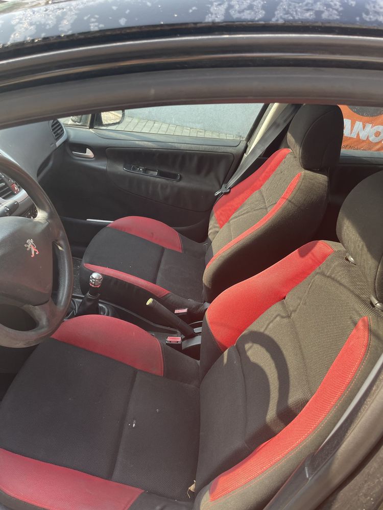 Peugeot 207 1.4 benzina