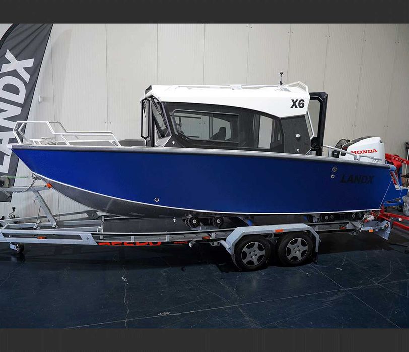 Barca aluminiu cabinata LANDX X6 cu motor Honda 150hp si peridoc