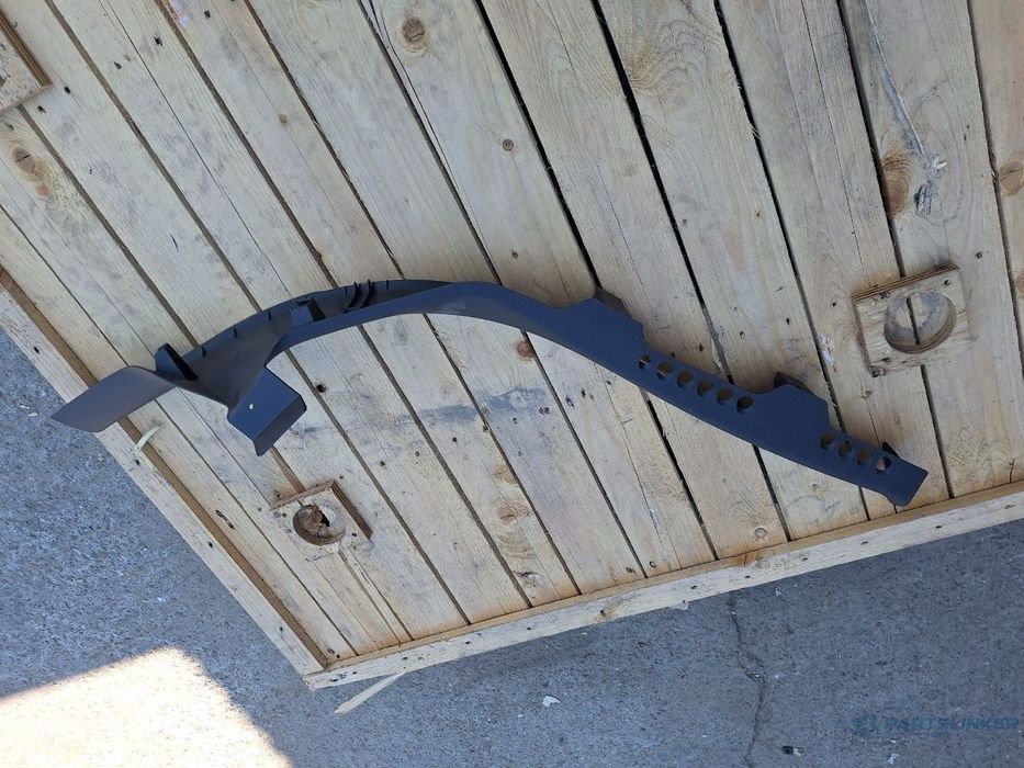 Ornament inferior lateral bancheta spate stanga AUDI A4 IV Avant 8K5, B8 2007 - 2015