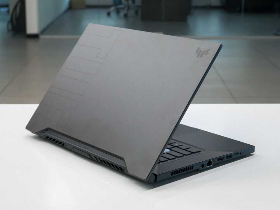 Moщный диаг 17.3"  144 Hz ASUS Gaming  windows 11 Игровой качественный