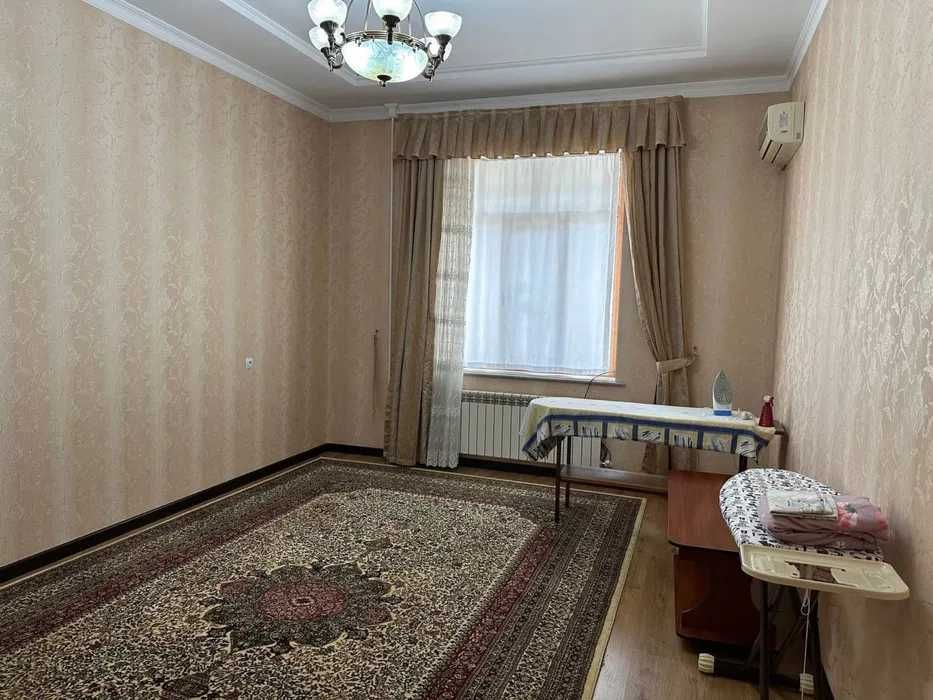 Сдается шикарный Евродом на улице Новомосковская / id888 /