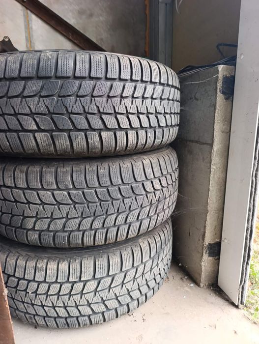 Джанти със зимни гуми Bridgestone 255/55/r18 от Ланд Роувър Дискавъри