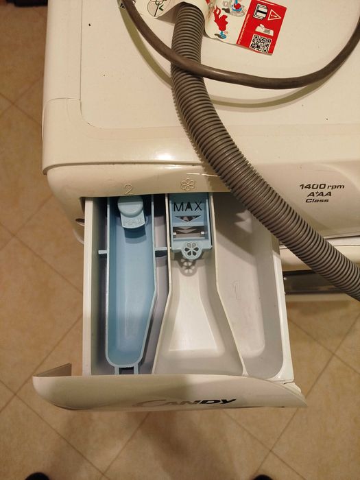 Продавам пералня Candy