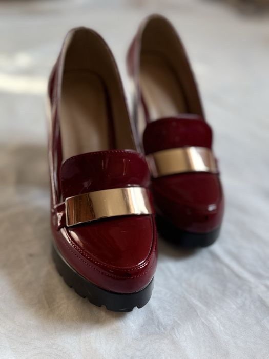 Chiroli obuf sotiladi