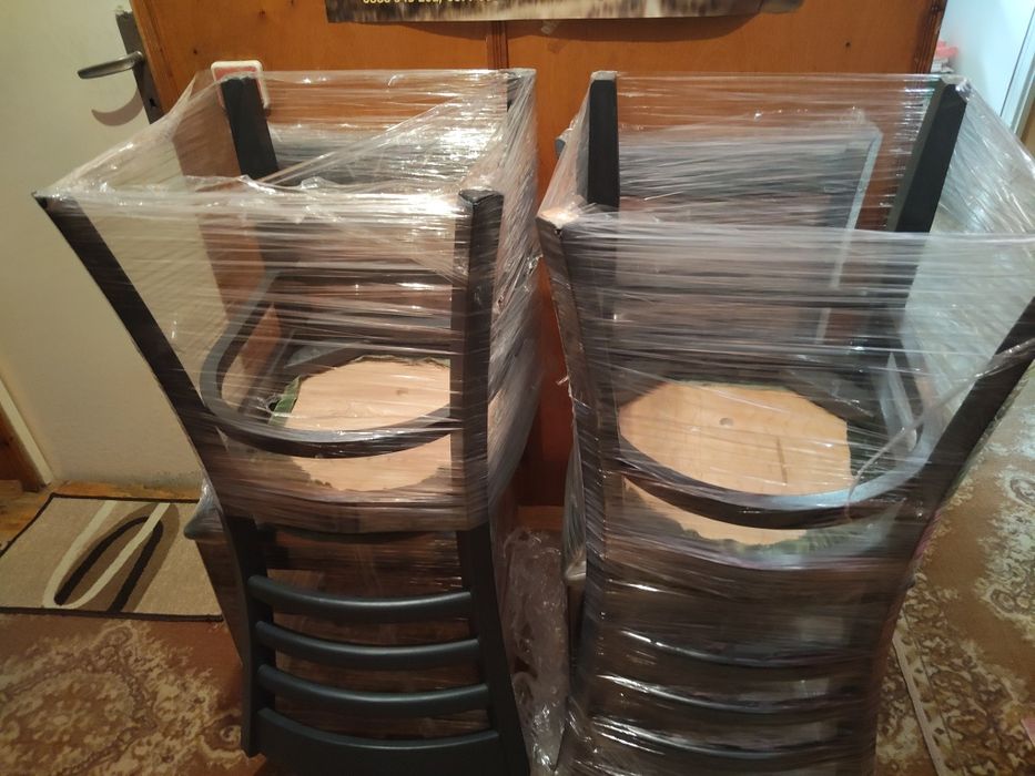 Нови столове неразопаковани