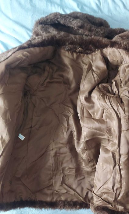 Haină blană artificială cu glugă