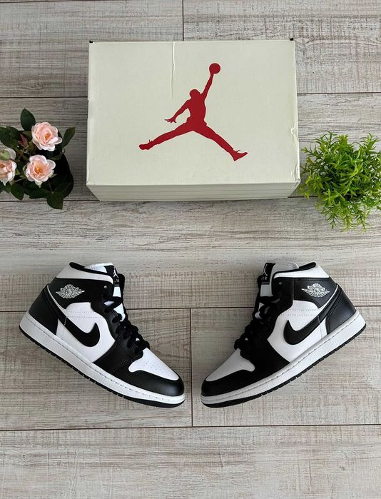 Air Jordan 1 mid Panda 42 originali
