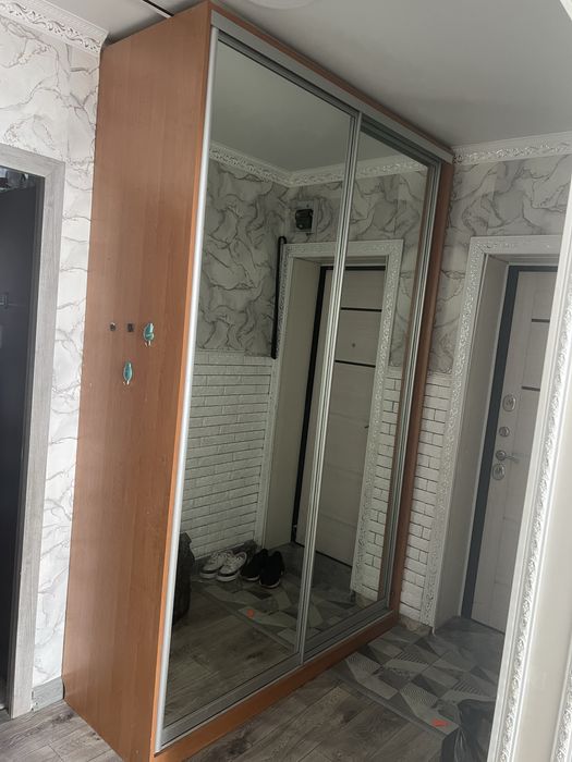 Срочно продам шкаф купе