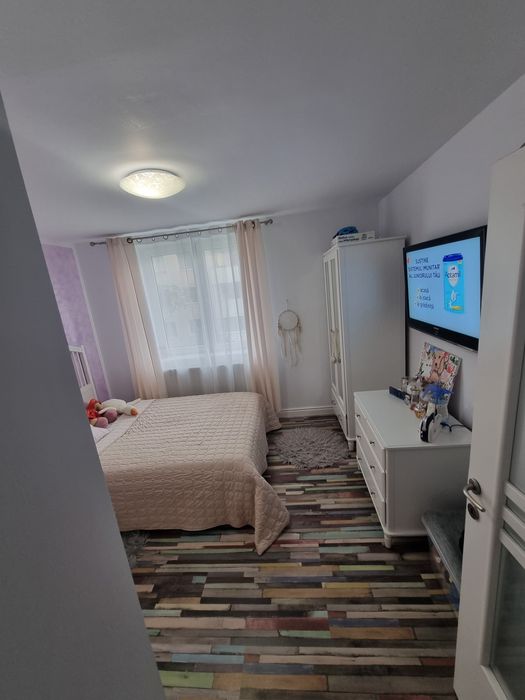 Vand apartament 4 camere