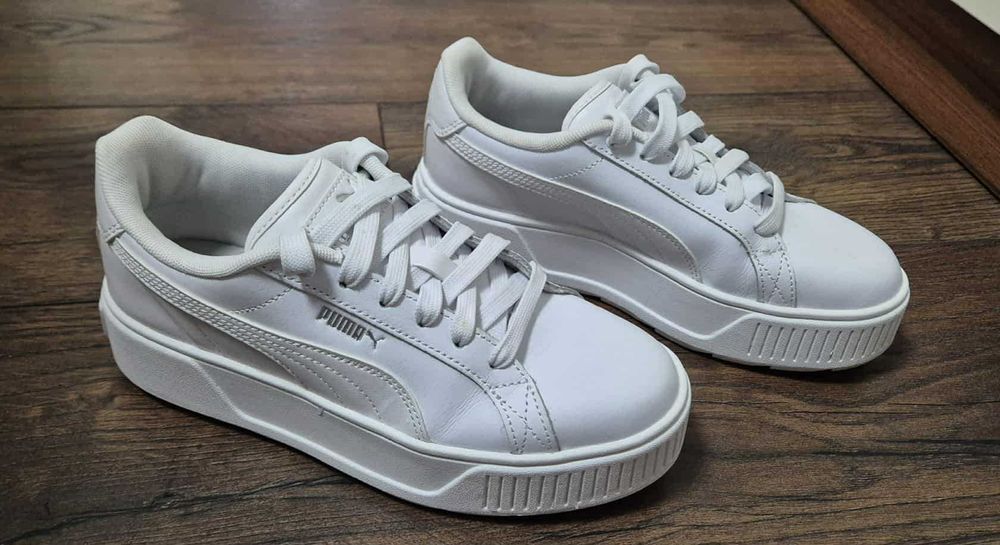 Спортни бели обувки Puma Karmen
