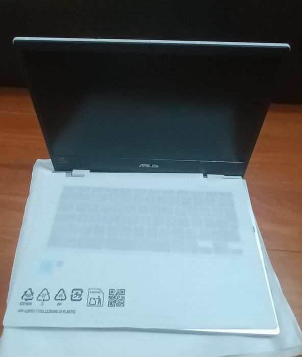 Laptop  si tableta