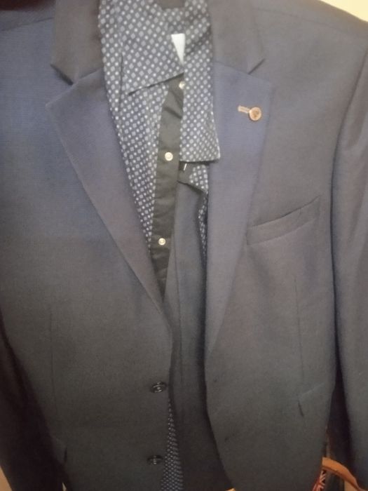 Продам костюм мужской