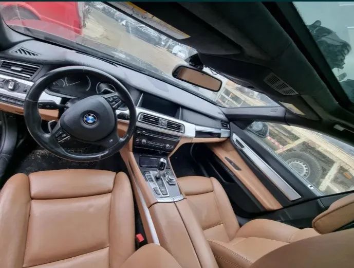 capota bara fata grila trager armatura intaritura far stanga dreapta radiator apa clima compresor ac panou clima BMW Seria 7 F01 lci 750 i xdrive, an 2015, motor 4.4 benzina 330kw 449cp dezmembrez