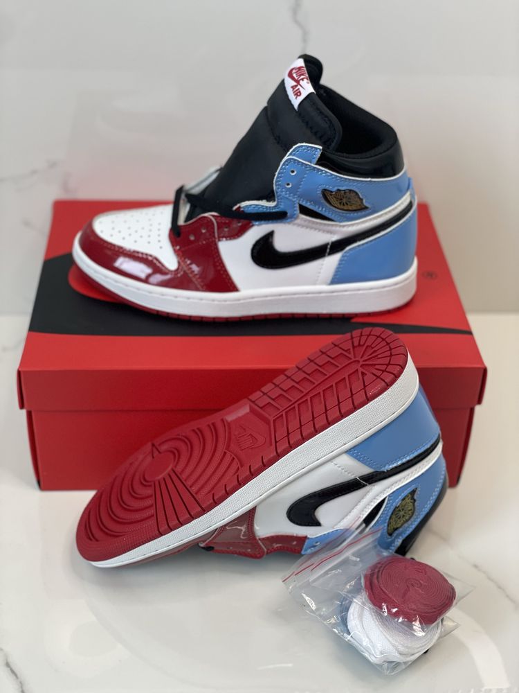 Air Jordan 1 Retro High Fearless UNC Chicago Red