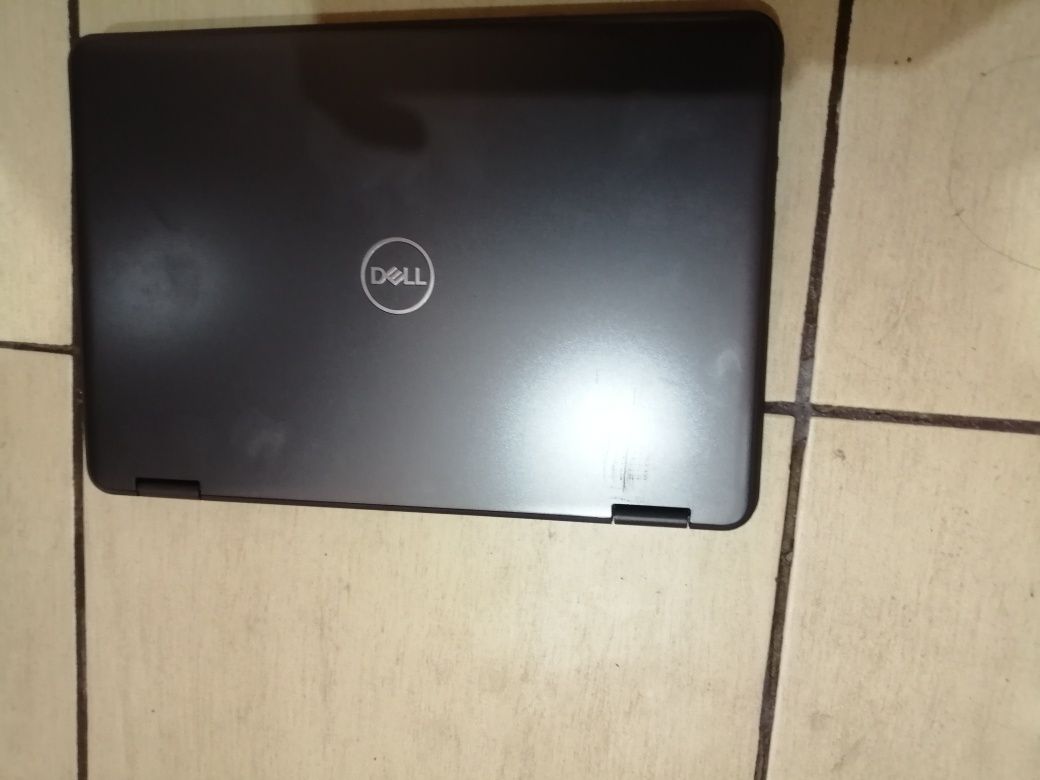 Лаптоп dell e3170 с тъчскрин